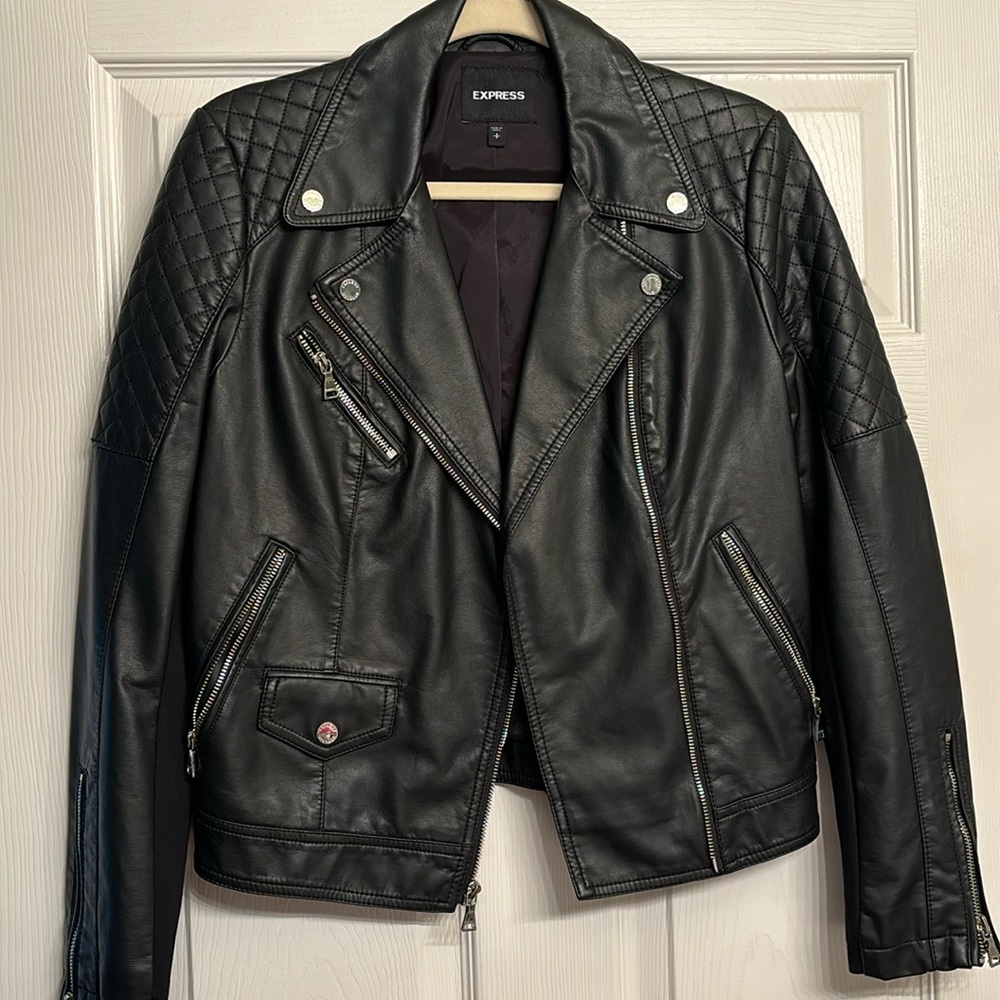 NEVER WORN! Small petite black leather women’s jacket from express